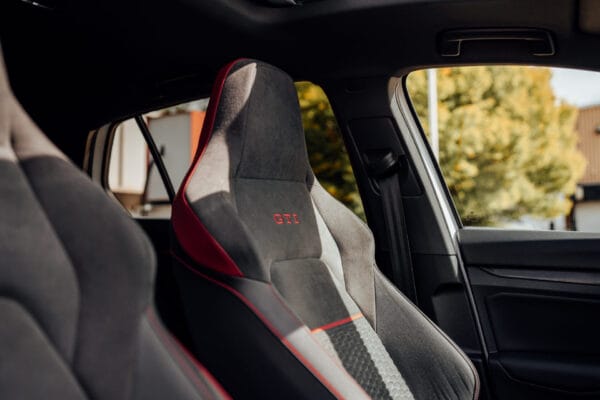 Volkswagen Golf 8 GTI Clubsport 45 Jahre Edition - ORYX | AKRA | PANO | DCC | H&K | - Afbeelding 24