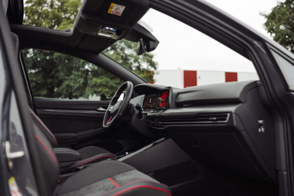 Golf 8 GTI Clubsport – Head Up | Pano | H&K | IQ | ACC - Afbeelding 15