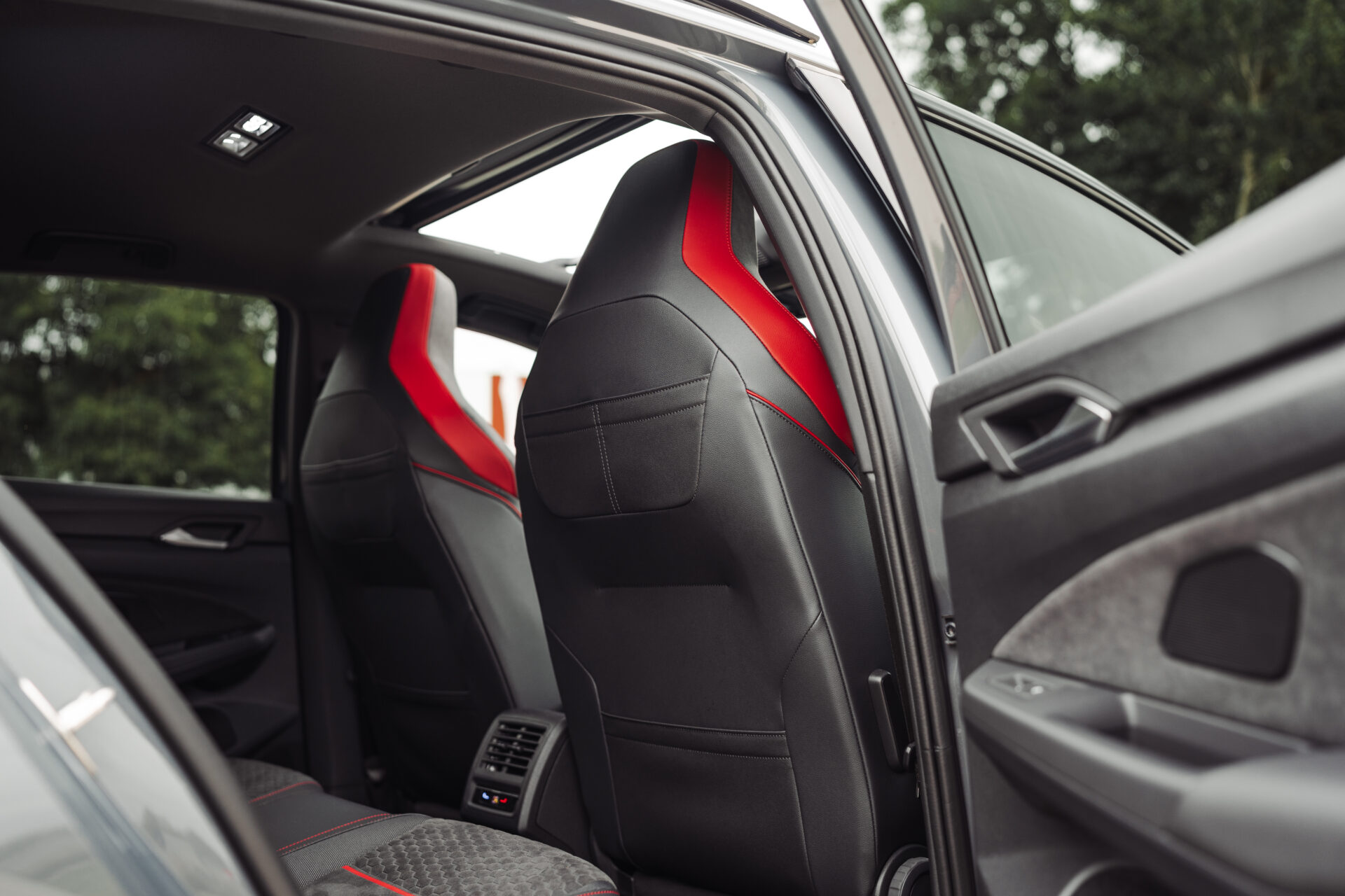 Golf 8 GTI Clubsport – Head Up | Pano | H&K | IQ | ACC - Afbeelding 19
