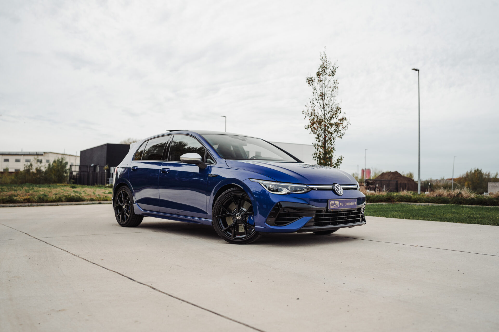 Golf 8 R - 4MOTION | AKRA | PANO | H&K | DCC | DRIFT MODE - Afbeelding 4