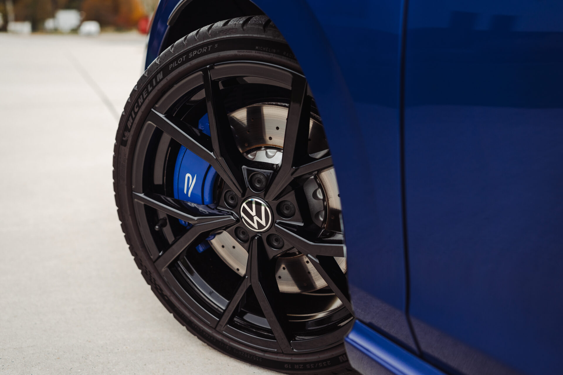 Golf 8 R - 4MOTION | AKRA | PANO | H&K | DCC | DRIFT MODE - Afbeelding 15