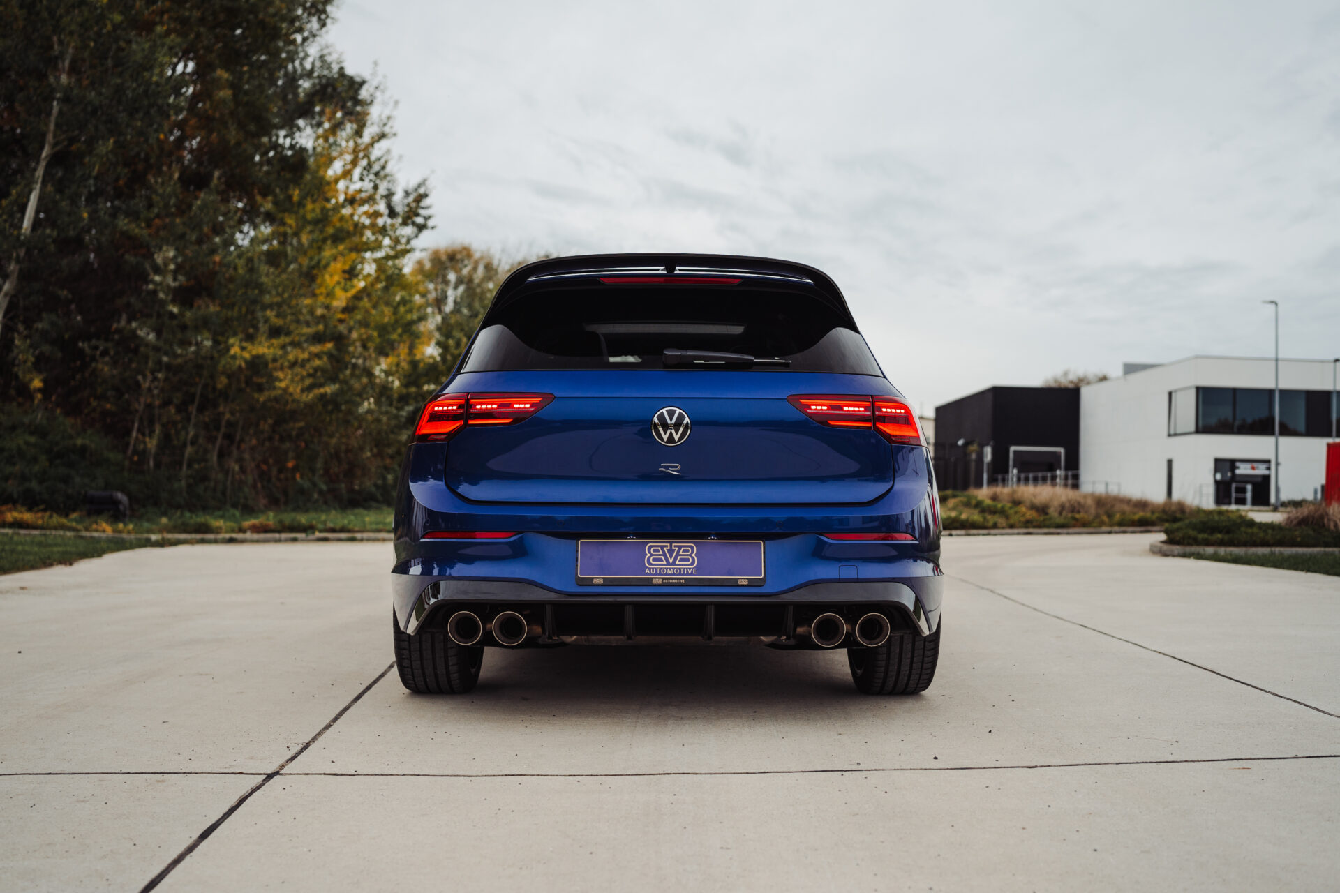 Golf 8 R - 4MOTION | AKRA | PANO | H&K | DCC | DRIFT MODE - Afbeelding 8