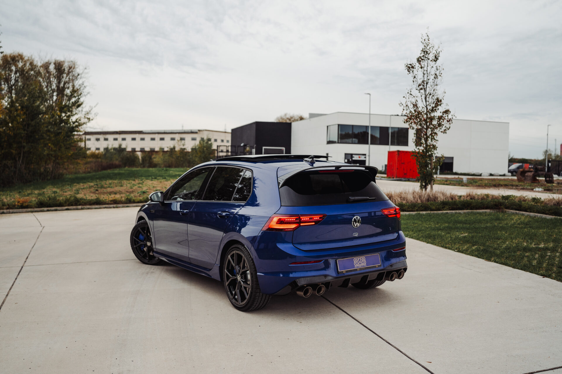 Golf 8 R - 4MOTION | AKRA | PANO | H&K | DCC | DRIFT MODE - Afbeelding 9