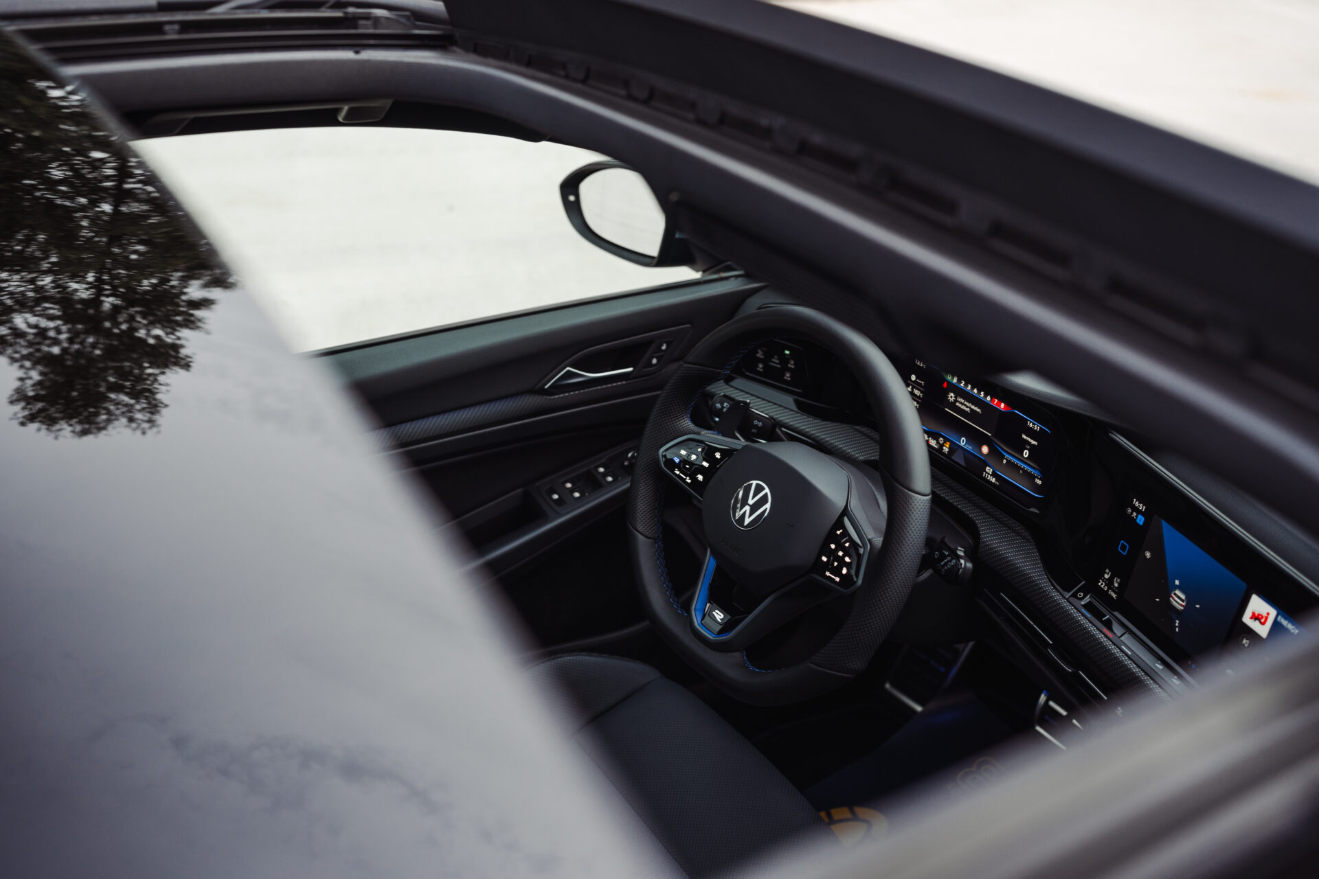 Golf 8 R - 4MOTION | AKRA | PANO | H&K | DCC | DRIFT MODE - Afbeelding 18