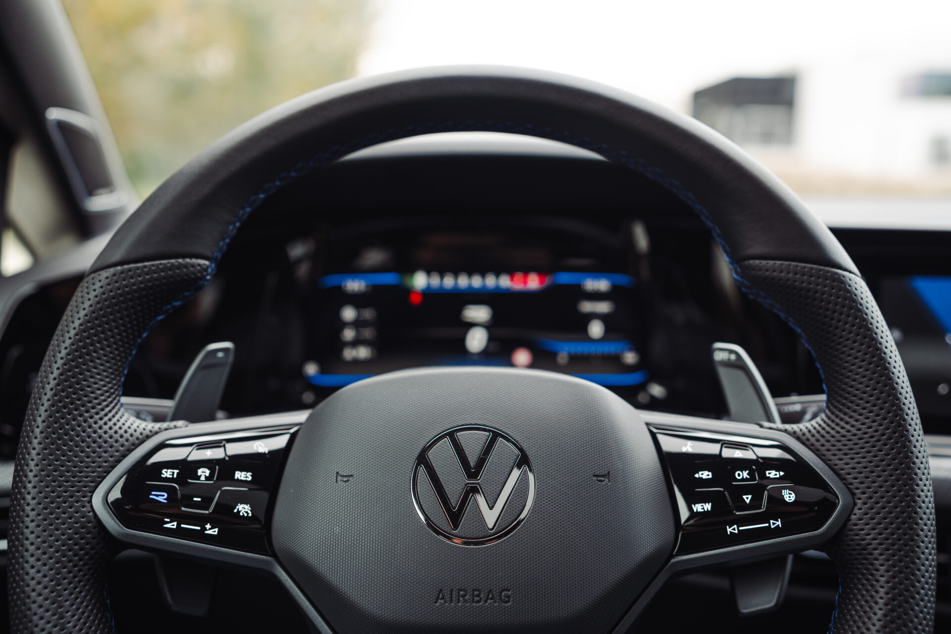 Golf 8 R - 4MOTION | AKRA | PANO | H&K | DCC | DRIFT MODE - Afbeelding 26