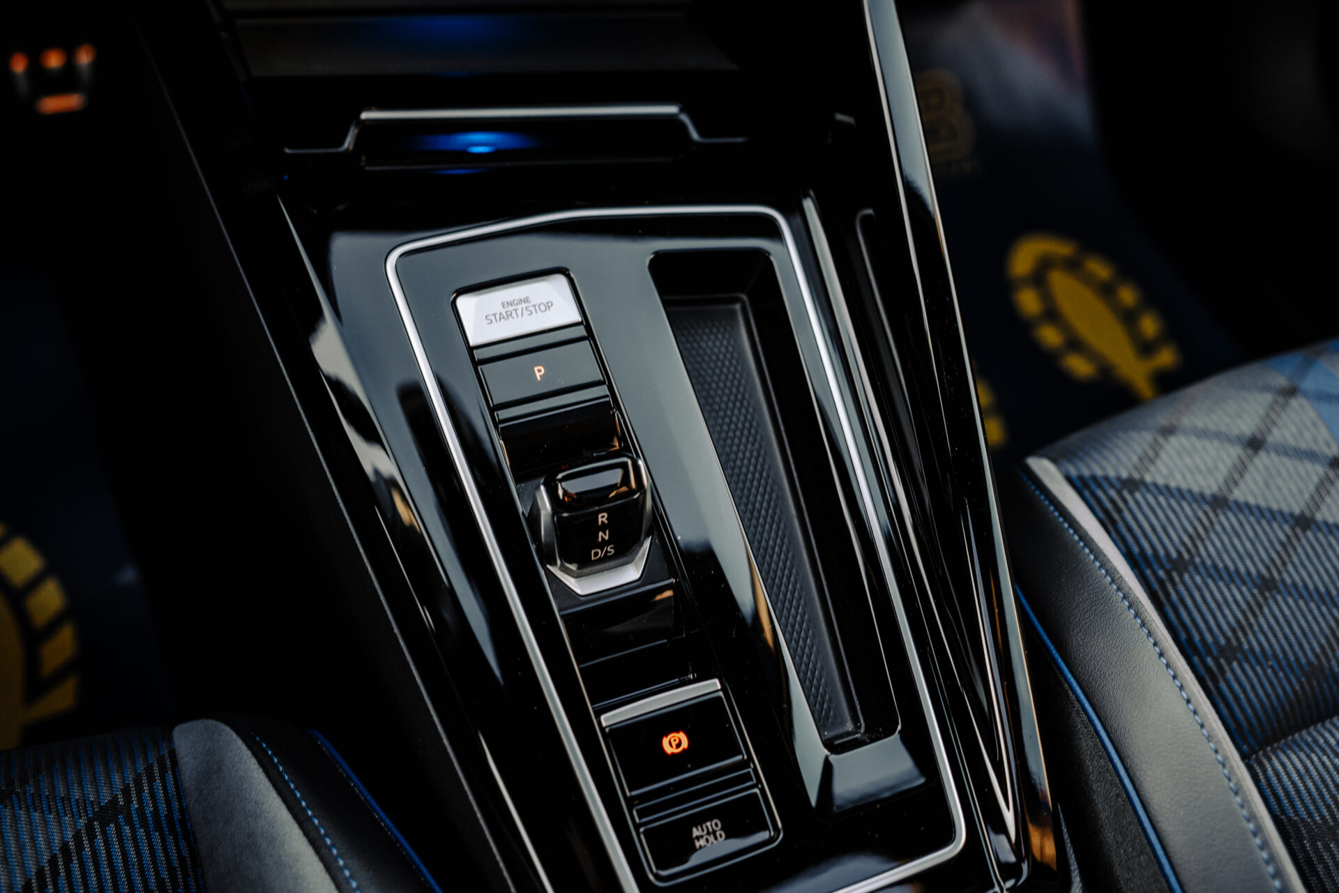 Golf 8 R - 4 MOTION | AKRA | PANO | H&K | DCC | DRIFT MODE - Afbeelding 27