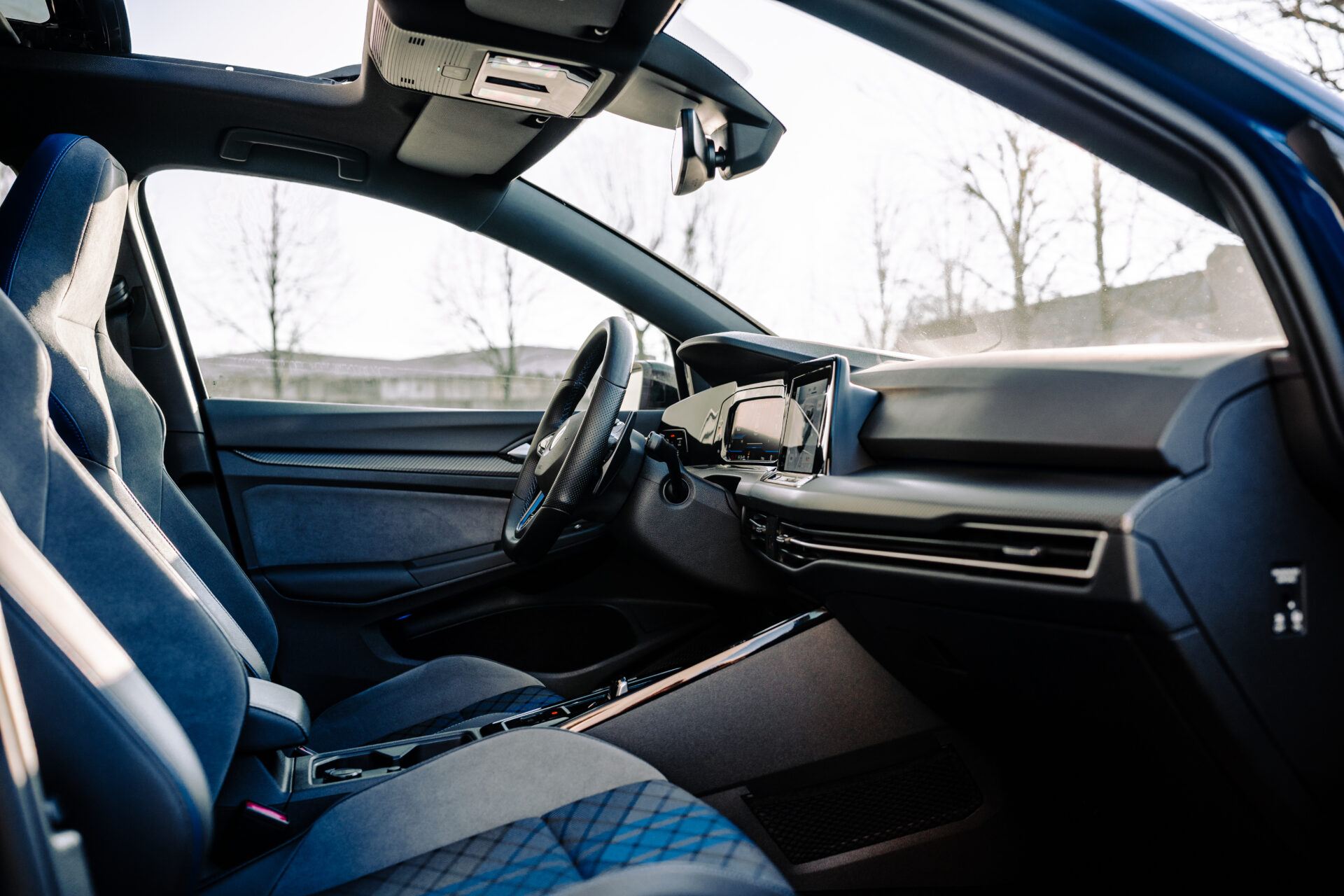 Golf 8 R - 4 MOTION | AKRA | PANO | H&K | DCC | DRIFT MODE - Afbeelding 15