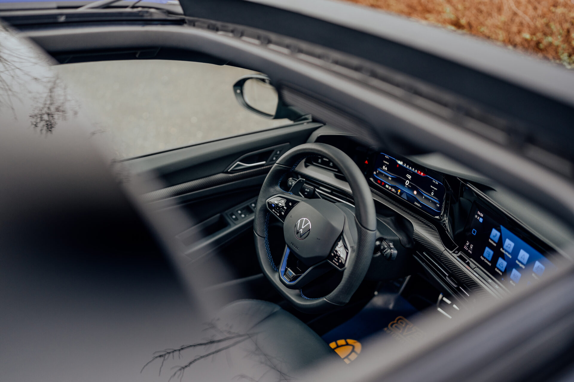 Golf 8 R โ 20 JAHRE | AKRA | PANO | H&K | DCC | DRIFT MODE... - Afbeelding 18