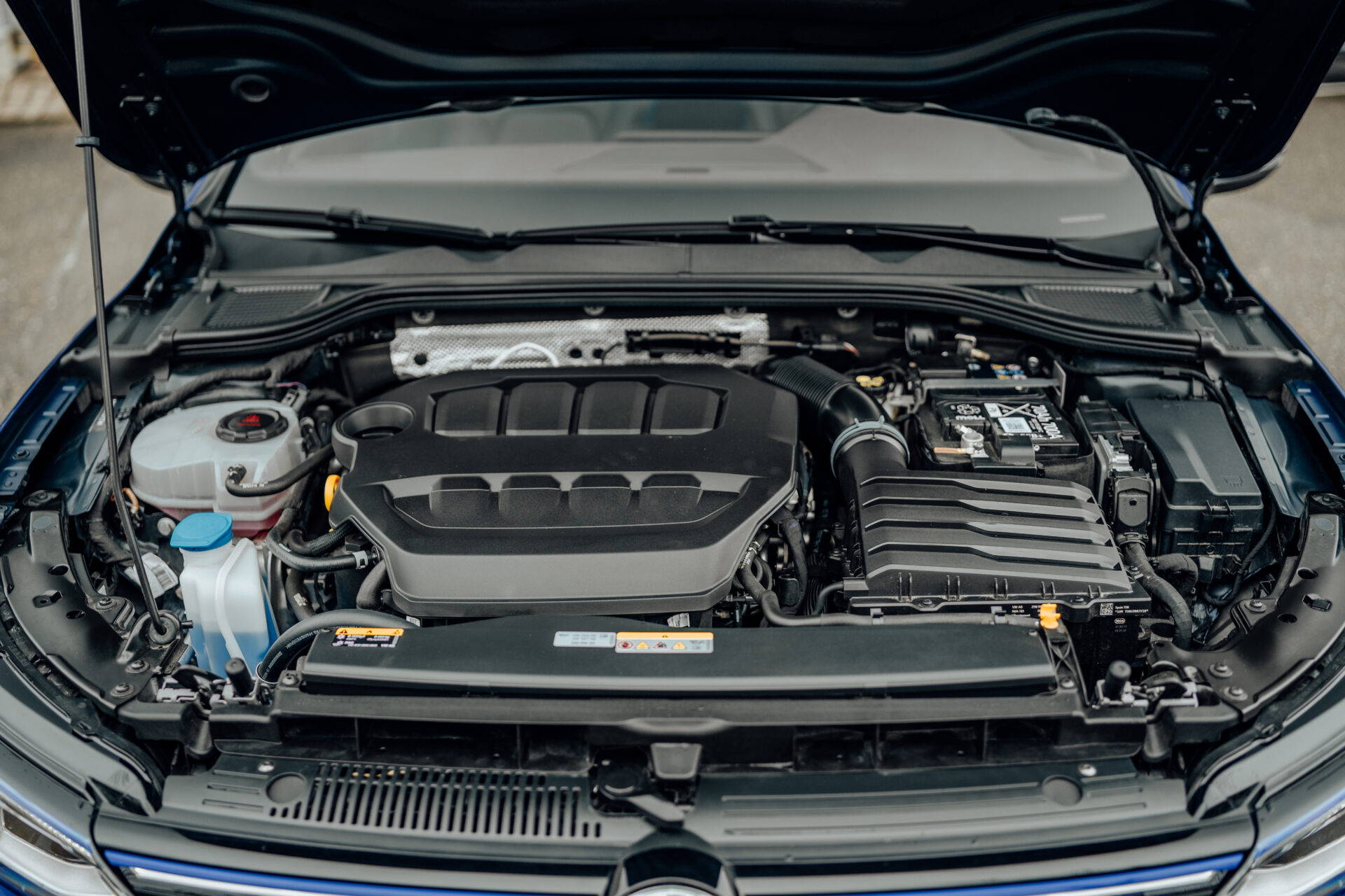 Golf 8 R โ 20 JAHRE | AKRA | PANO | H&K | DCC | DRIFT MODE... - Afbeelding 38