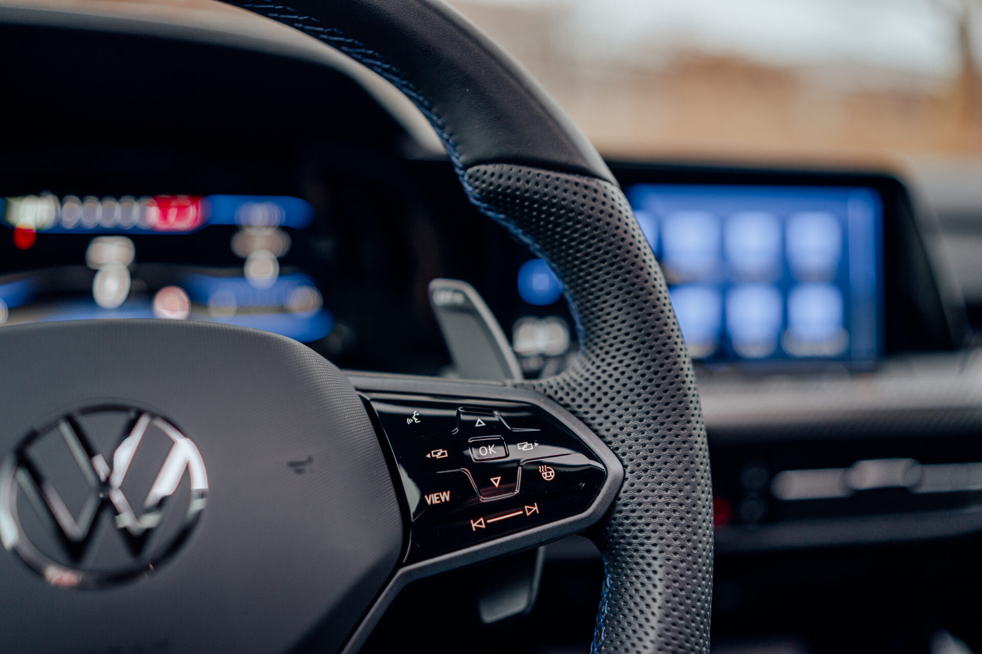 Golf 8 R โ 20 JAHRE | AKRA | PANO | H&K | DCC | DRIFT MODE... - Afbeelding 27