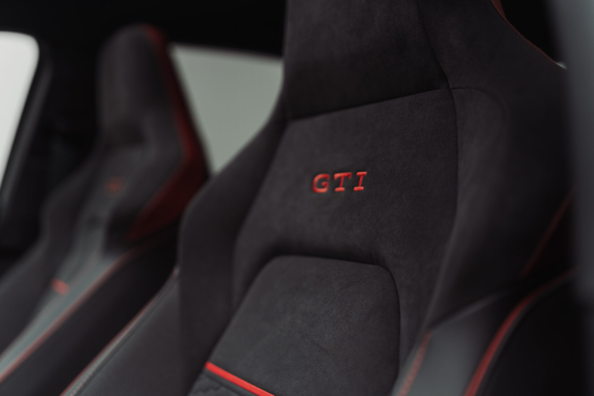 Volkswagen Golf 8 GTI Clubsport | AKRA | PANO | H&K | ACC | DCC | CAMERA - Afbeelding 18